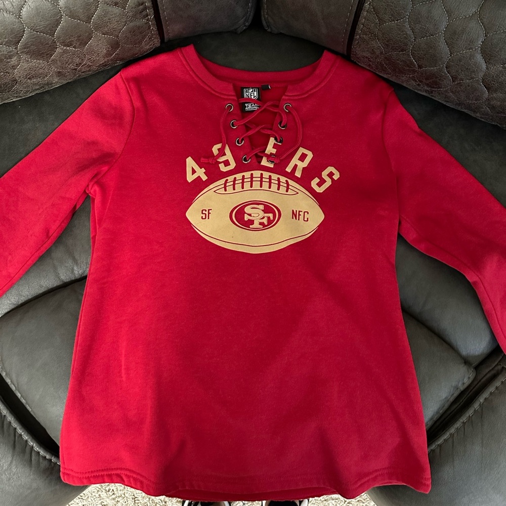 Women’s 49er sweatshirt